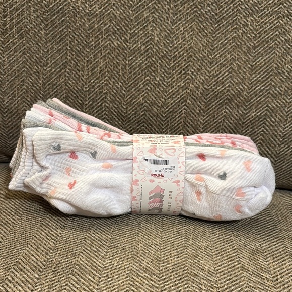 NWT Rae Dunn 6 Pair WMN’s Cushion Quarter Pink,Gray, & White Socks Valentine’s - Picture 5 of 10